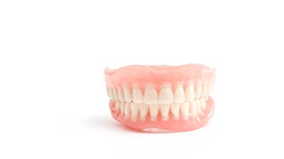 全口種牙去邊間比較好？